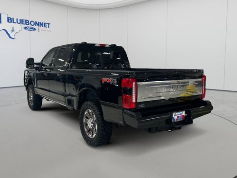 Certified 2024 Ford F250 King Ranch w/ FX4 Off-Road Package AWD/4WD image 7