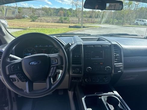 Used 2019 Ford F350 XLT w/ XLT Value Package image 11