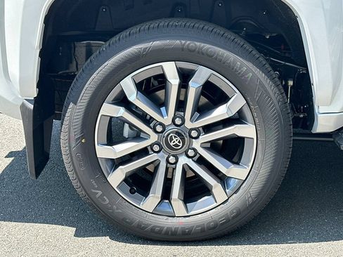 Used 2026 Toyota 4Runner Limited AWD/4WD image 8