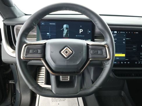 Used 2023 Rivian R1S Adventure image 12