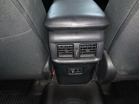 Used 2021 Toyota RAV4 XLE image 14