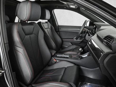 Used 2025 Audi Q3 2.0T Premium Plus w/ Premium Plus Package image 22