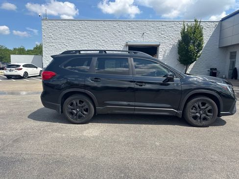 Used 2023 Subaru Ascent Onyx Edition AWD/4WD image 7