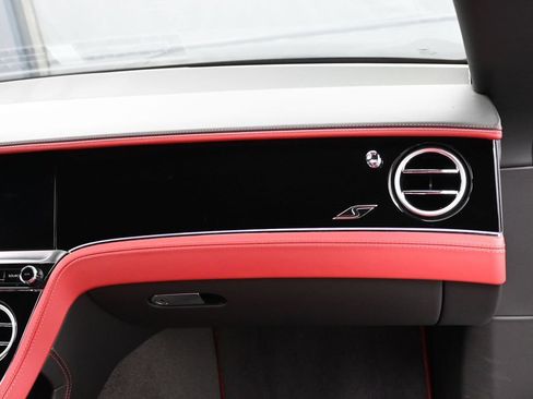 Certified 2023 Bentley Continental GT V8 AWD/4WD image 28