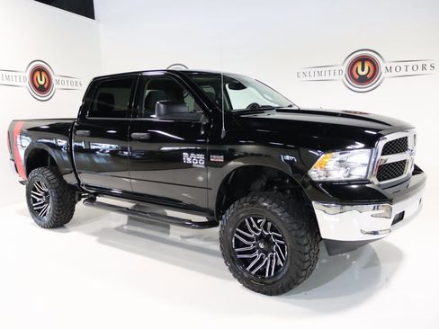 Used 2022 RAM 1500 Classic SLT image 28