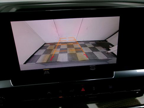 Used 2024 Chevrolet Silverado 1500 RST w/ Protection Package image 5