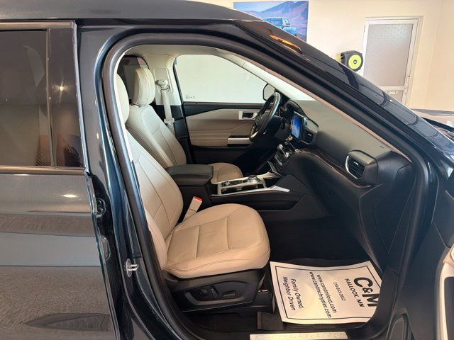 Used 2022 Ford Explorer Limited w/ Equipment Group 301A AWD/4WD image 21