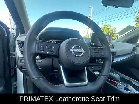 Used 2022 Nissan Rogue SV w/ SV Premium Package image 18