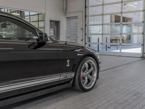 Used 2007 Ford Mustang Shelby GT500 RWD image 29