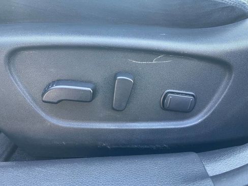 Used 2016 Nissan Rogue SV w/ SV Premium Package image 22