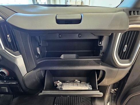 Used 2022 Chevrolet Silverado 1500 LT AWD/4WD image 25