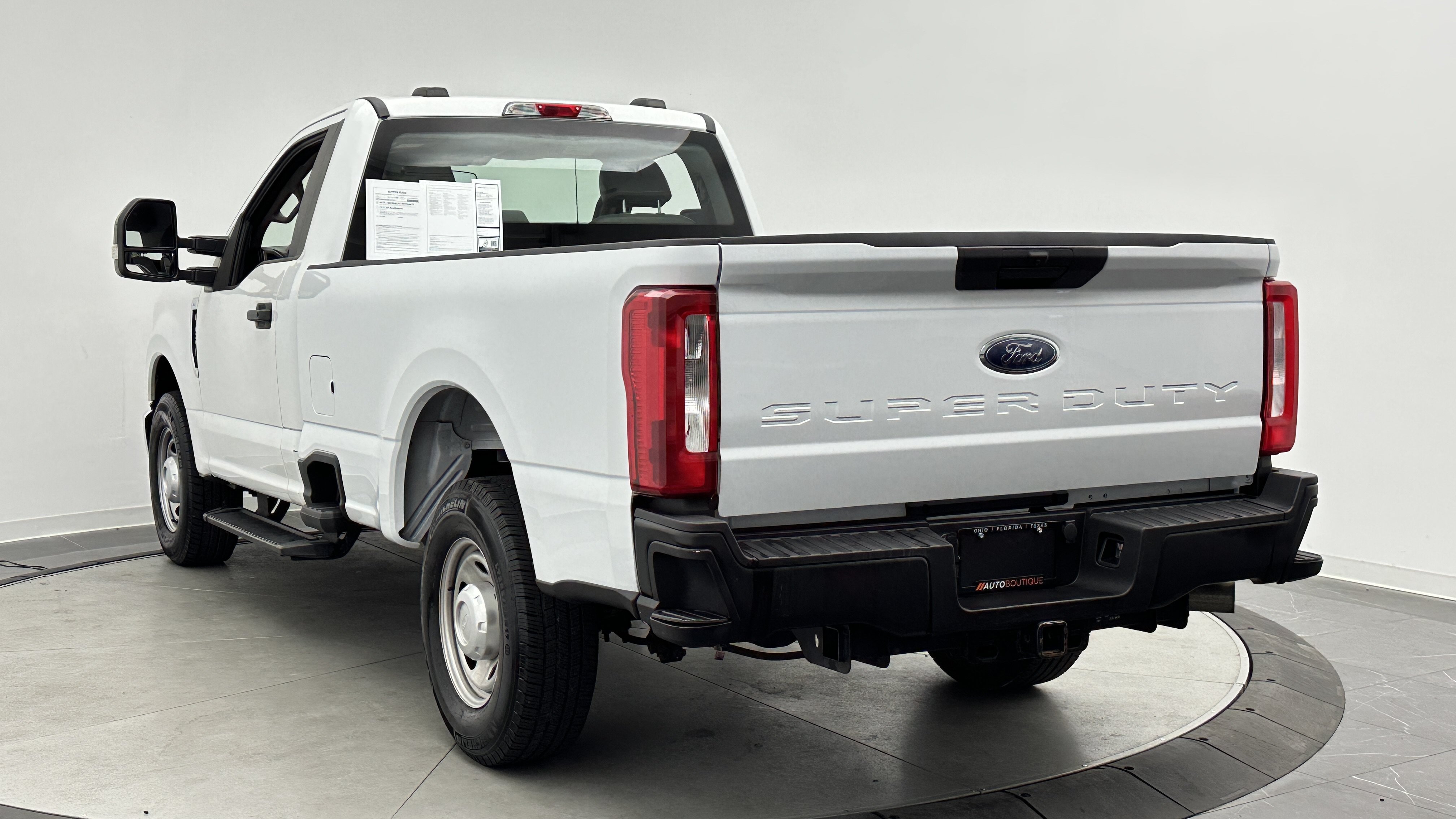 Used 2022 Ford F250 XL w/ Power Equipment Group RWD image 5