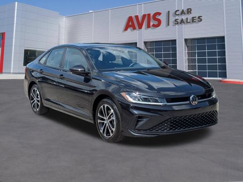 Used 2025 Volkswagen Jetta Sport FWD image 3