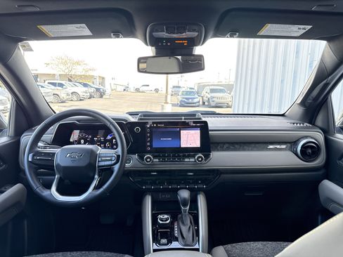 Used 2024 Chevrolet Colorado ZR2 w/ Technology Package image 35