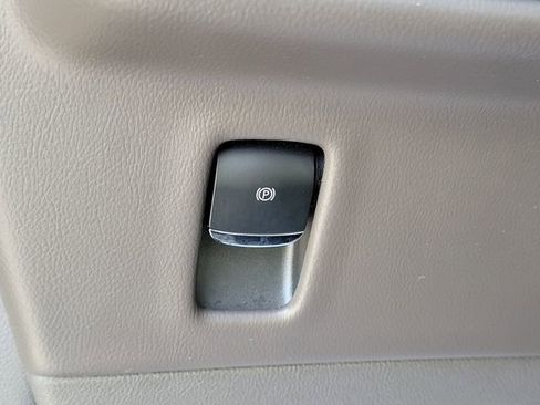 Certified 2023 Lincoln Nautilus FWD image 14