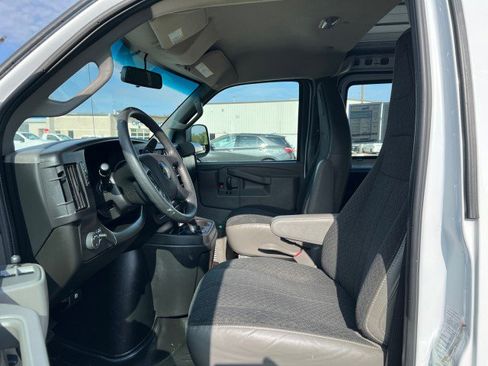 Used 2022 Chevrolet Express 2500 w/ Driver Convenience Package image 31