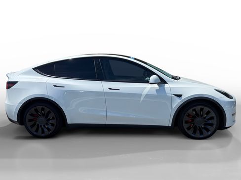 Used 2022 Tesla Model Y Performance AWD/4WD image 6
