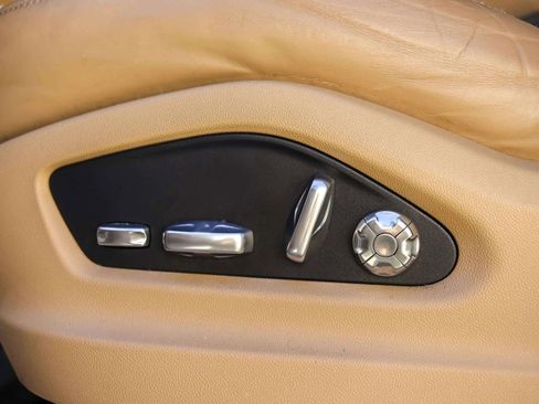 Used 2019 Porsche Cayenne image 19