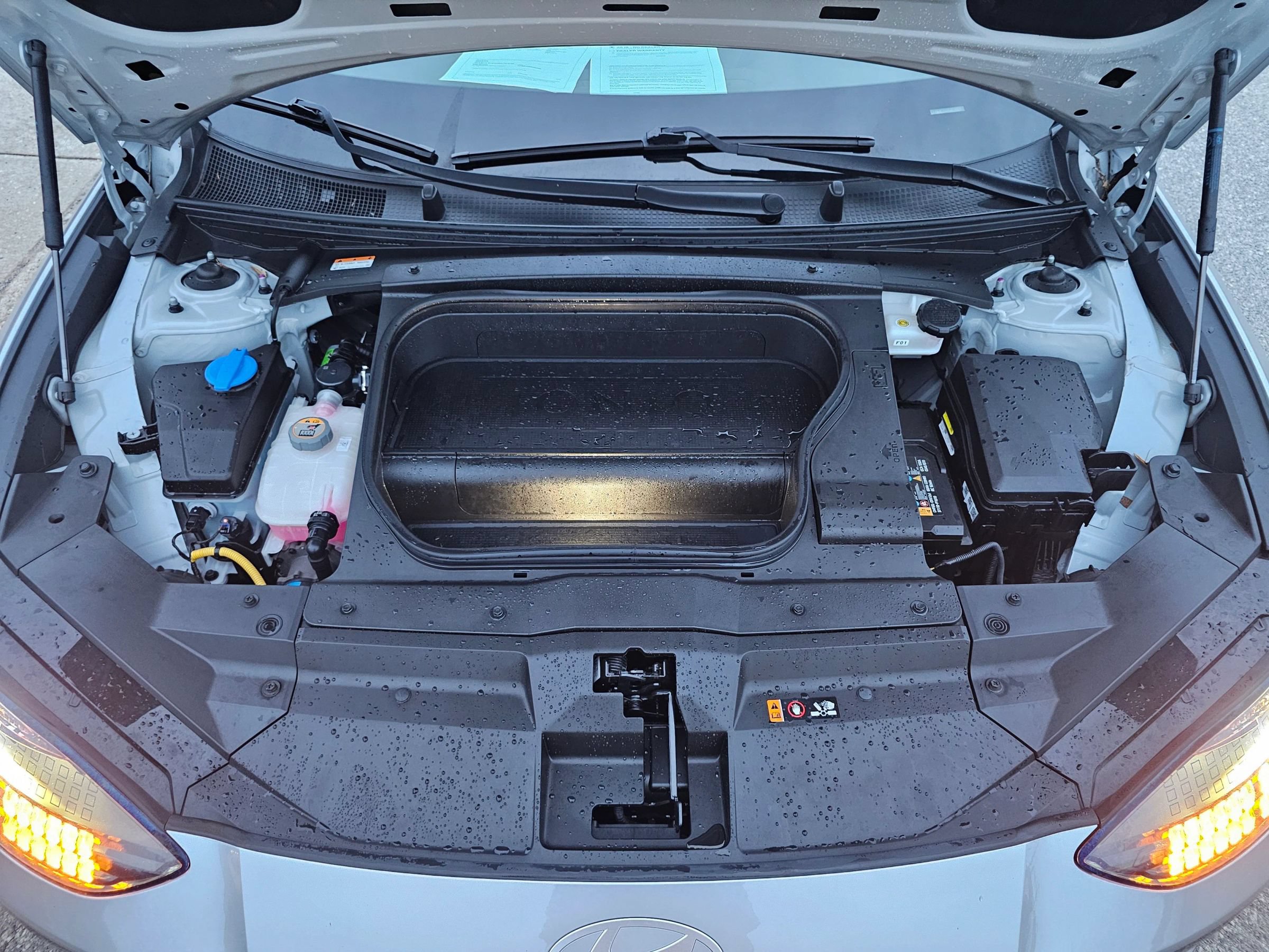 Used 2024 Hyundai Ioniq 6 SE RWD image 34