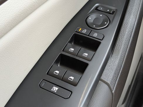 New 2026 Kia Sportage EX FWD image 29