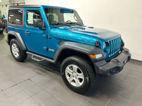 Used 2020 Jeep Wrangler Sport AWD/4WD image 2