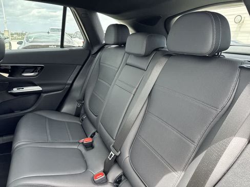 Used 2026 Mercedes-Benz GLC 300 image 21