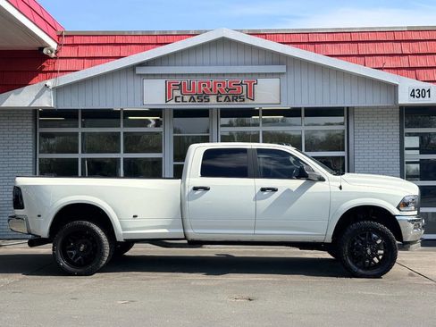 Used 2018 RAM 3500 Laramie image 2