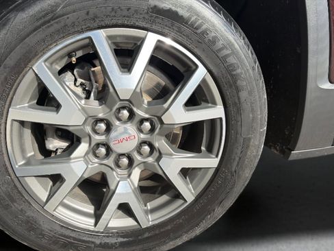 Used 2021 GMC Acadia SLE w/ Driver Convenience Package image 20
