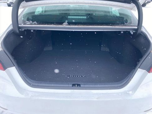 Used 2023 Toyota Camry SE image 19