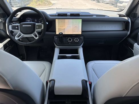 New 2026 Land Rover Defender 110 X-Dynamic SE AWD/4WD image 15