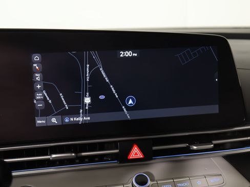Certified 2021 Hyundai Elantra Limited FWD image 7