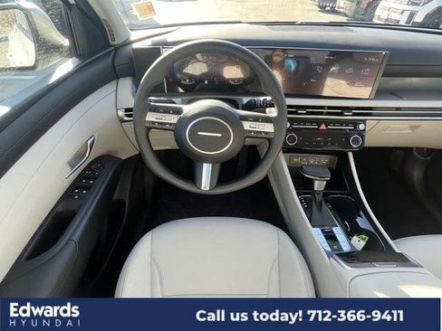 New 2025 Hyundai Tucson SEL image 13