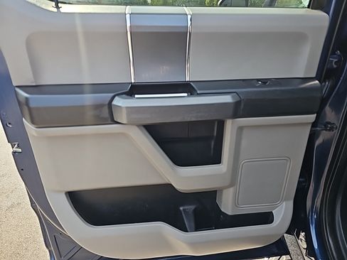 Used 2018 Ford F150 XLT w/ Equipment Group 302A Luxury AWD/4WD image 13