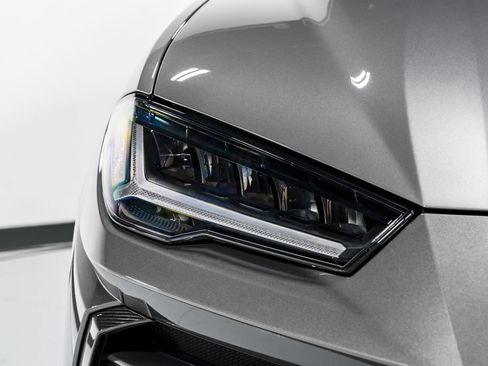 Used 2022 Lamborghini Urus AWD/4WD image 46