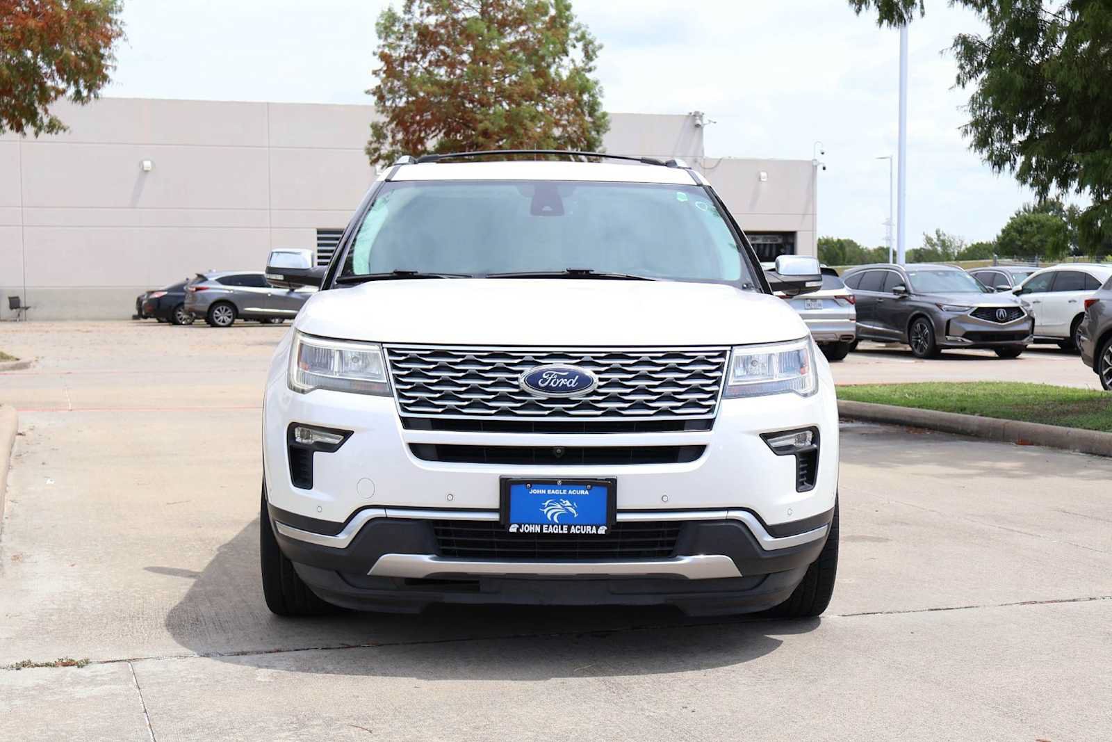 Used 2019 Ford Explorer Platinum AWD/4WD image 6