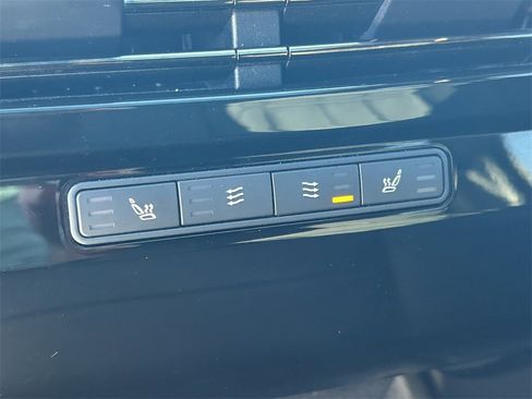 Used 2023 Land Rover Range Rover Sport SE Dynamic image 24