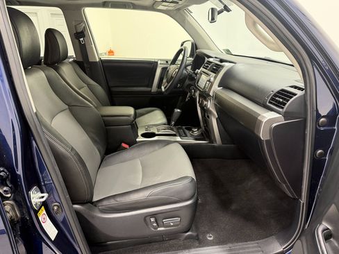 Used 2019 Toyota 4Runner SR5 Premium image 27