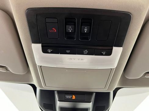Certified 2025 Nissan Rogue SV w/ SV Premium Package FWD image 33