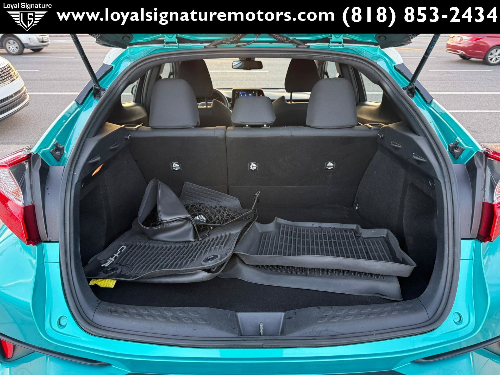 Used 2018 Toyota C-HR XLE FWD image 9