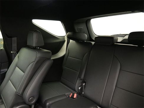 New 2026 Chevrolet Traverse LT image 9