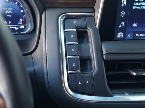 Used 2024 Chevrolet Tahoe High Country w/ Advanced Technology Package image 25