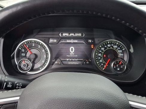 Used 2022 RAM 1500 Laramie AWD/4WD image 16