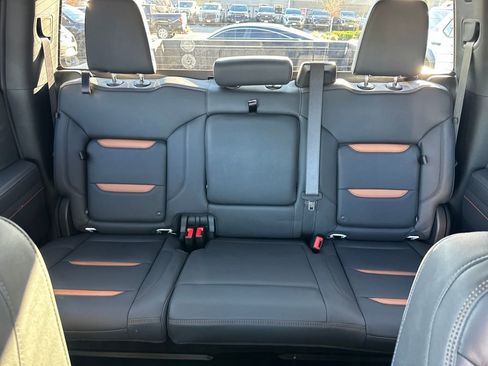 Used 2025 GMC Sierra 1500 AT4 image 24