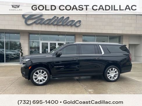 Used 2021 Chevrolet Suburban High Country w/ Premium Package image 2