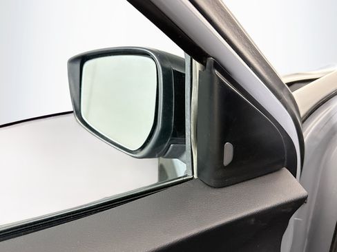 Used 2021 Nissan Kicks SV FWD image 16