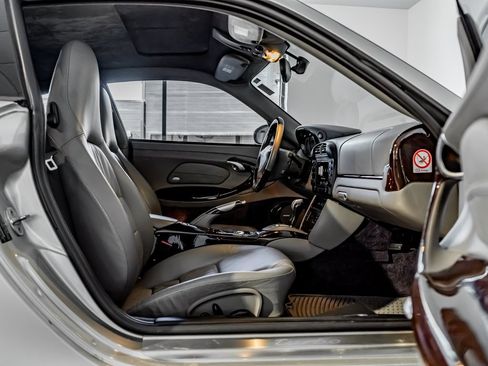 Used 2002 Porsche 911 Turbo image 23