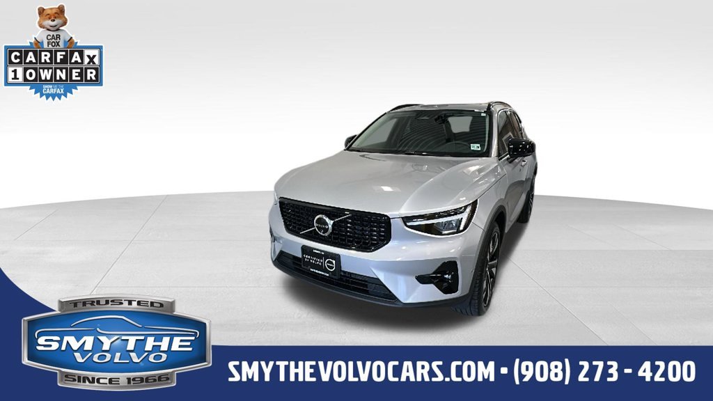 Certified 2024 Volvo XC40 B5 Plus w/ Climate Package AWD/4WD image 1