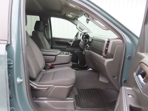 Used 2025 Chevrolet Silverado 1500 LT AWD/4WD image 24