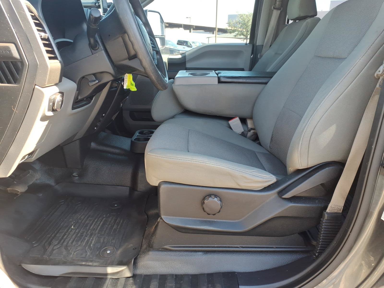 Certified 2019 Ford F250 XL w/ STX Appearance Package AWD/4WD image 23