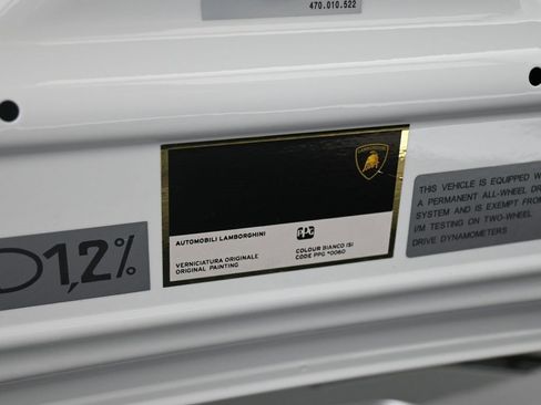 Used 2019 Lamborghini Aventador S image 32